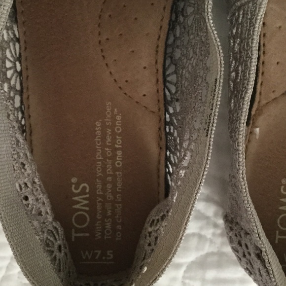 Toms Grey Crochet Women's Classics - Picture 3 of 3