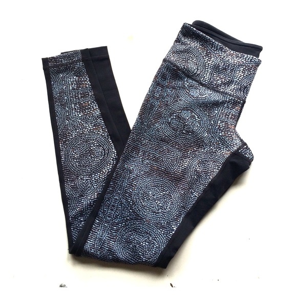 **new** Lululemon wunder under print pants- 8