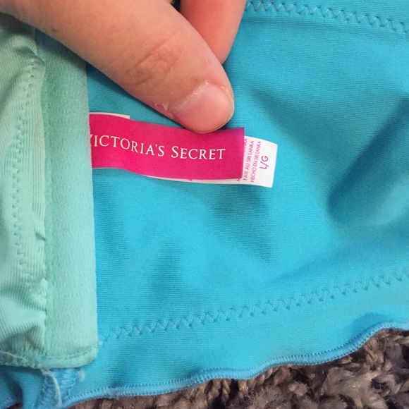 Victoria Secret Bikini - Picture 2 of 3