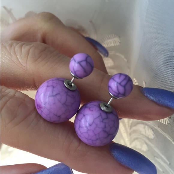 2/$15 Lavender Faux Marble Double Side Earrings - Picture 3 of 4