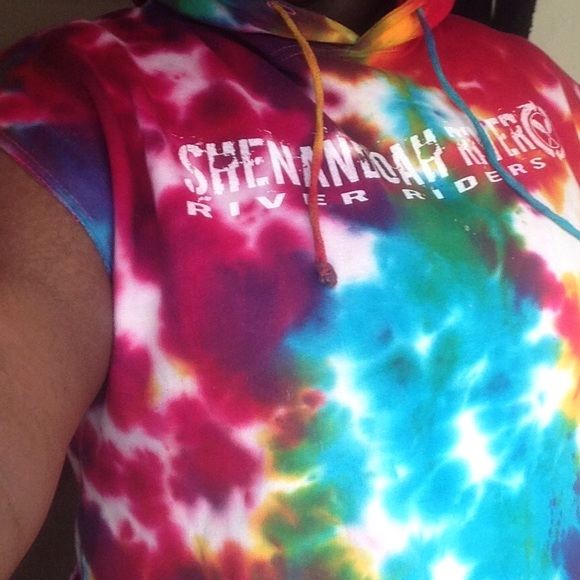 Cropped Tye Dye Hoodie - Picture 1 of 2
