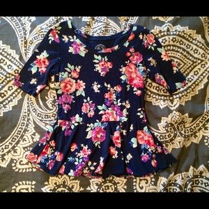 Flattering Floral Peplum Top 🌺