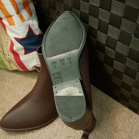 Charlotte Ruse Boots - Picture 2 of 2