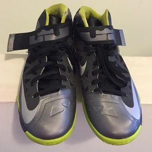 Nike Lebron Soldier 6