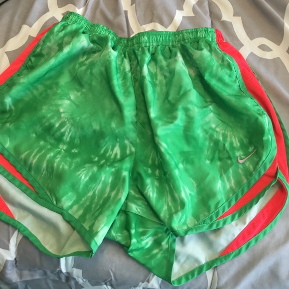 Nike tempo shorts