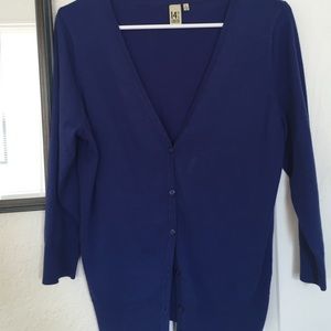 Nice cardigan, great fit