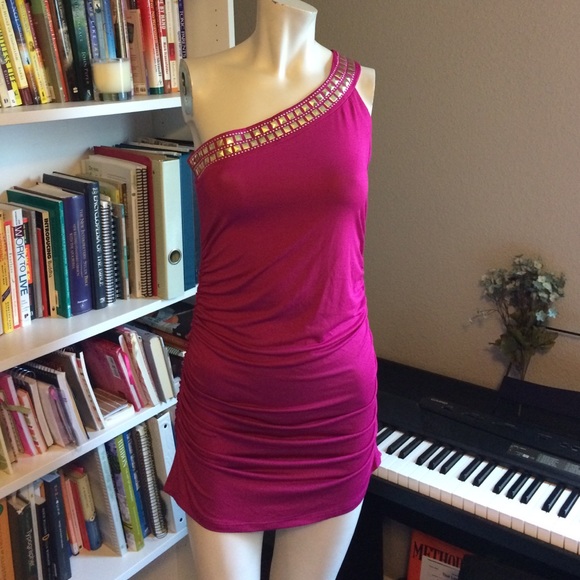 Dresses & Skirts - $5 SALE 💠 Fuchsia Pink Dress
