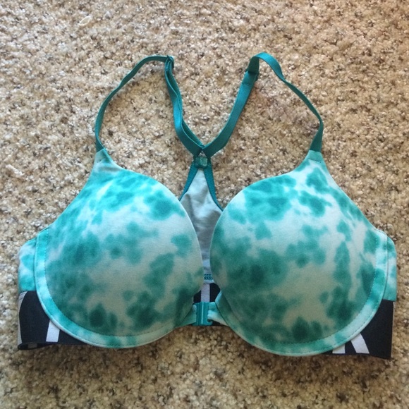 PINK logo front close bra