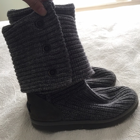 Knitted Grey Uggs size 6