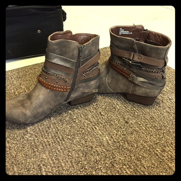 Ankle boots