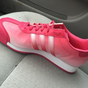 More pictures of ombré Samoa adidas.