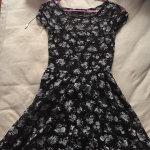 Wet seal black and white dress