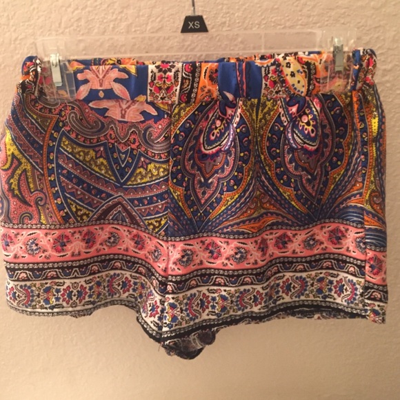 Flowy shorts!!
