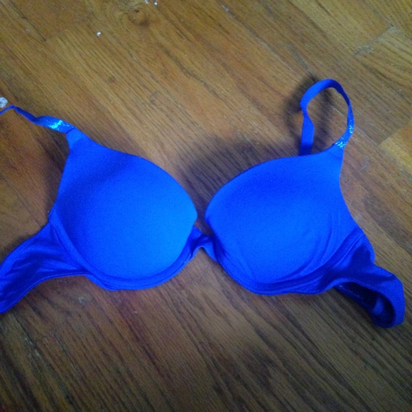 PINK Victoria's Secret blue push up bra