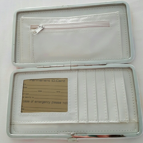 Wallet - Picture 2 of 4