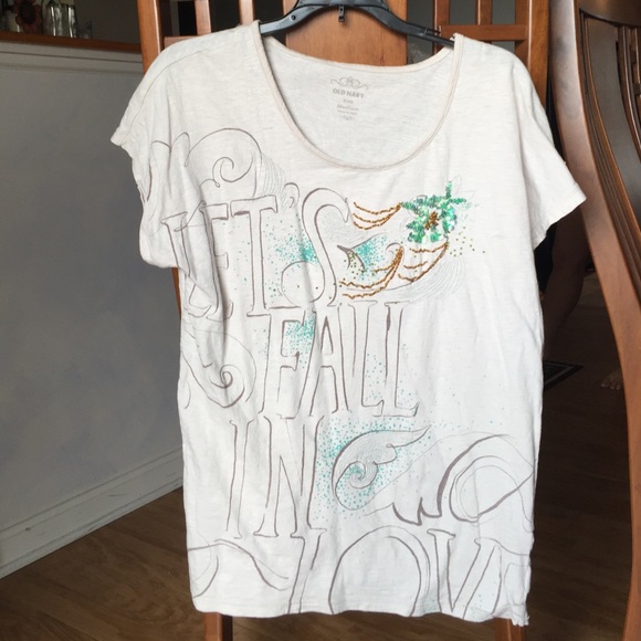 Old navy tee