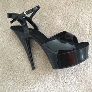 Pleaser shoes never worn fit more like 9.5 6 inch
