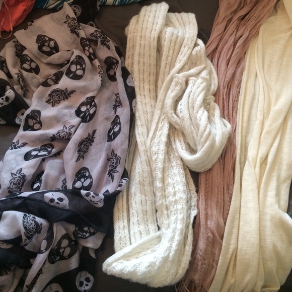 Scarfs