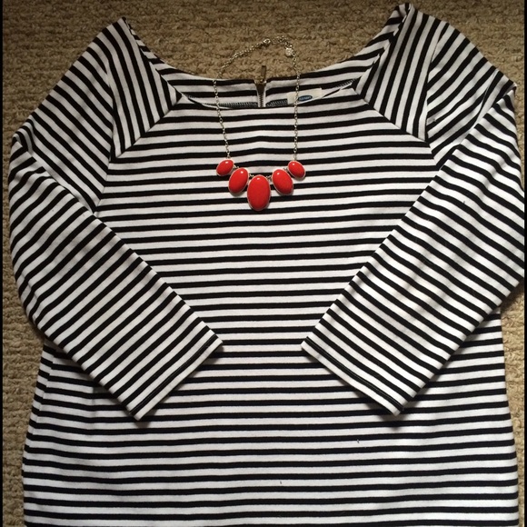 Old Navy Tops - 🚫SOLD🚫 Old Navy 3/4 sleeve knit stripe top