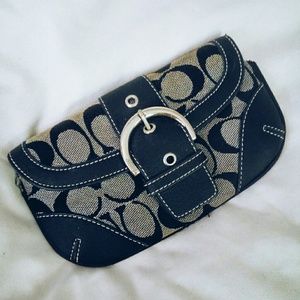 Coach - monogrammed clutch [authentic]
