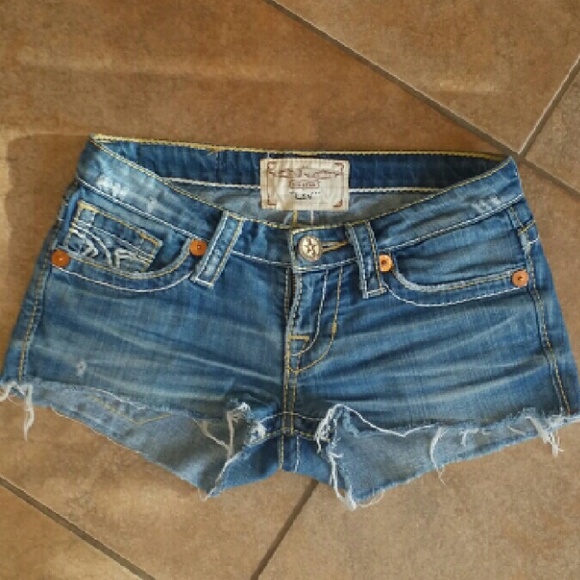 Big Star 'Liv' Fit Cutoffs Size 25 - Picture 2 of 4