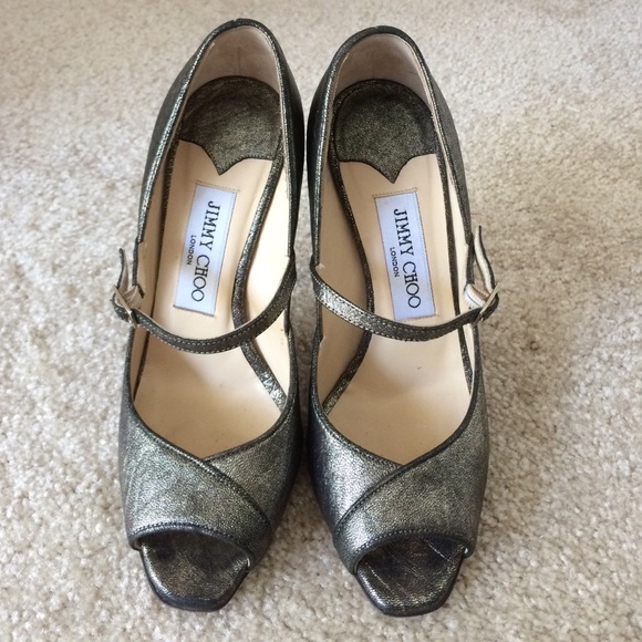 Jimmy Cho used few time shoes . Good condition .