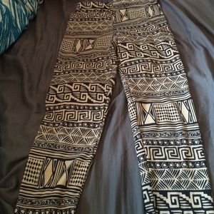 Fleece lined Aztec leggings