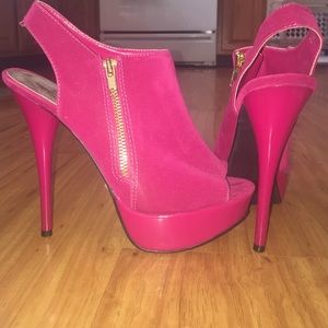 Pink suede platform heels NWT