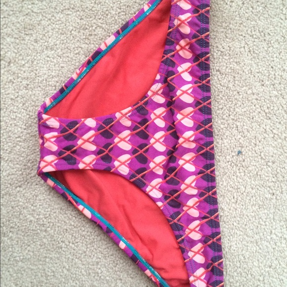 Tankini - Picture 2 of 3