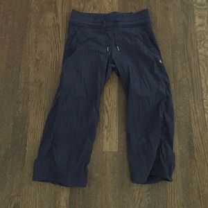 Lululemon studio crop in navy blue