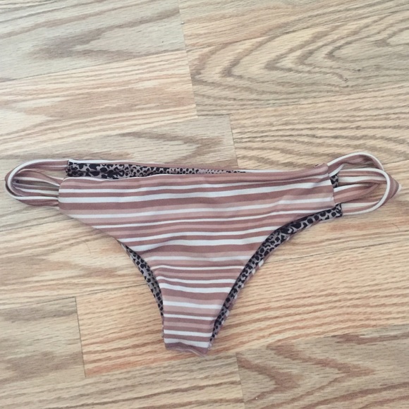 Acacia Tanlines Bottom