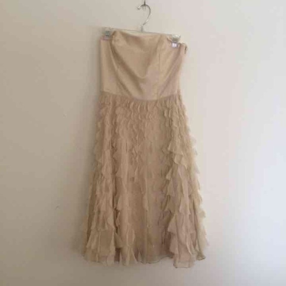 💕 OFFERS ACCEPTED 💕Cream ruffled dress