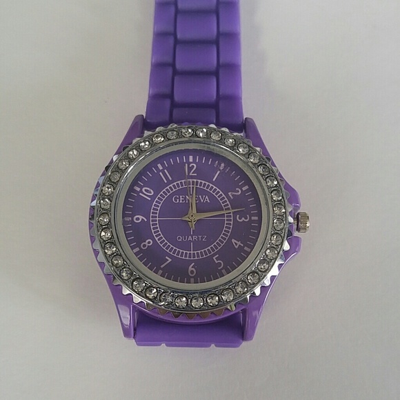 Purple Silicone Watch - Picture 2 of 2