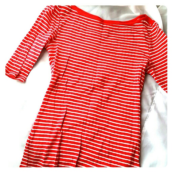 Quarter-length sleeved shirt