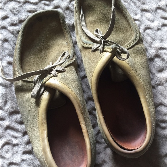 Mens Clarks Wallabees. Size 12.
