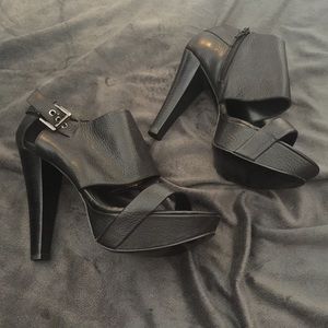 Black Platform Sandals!