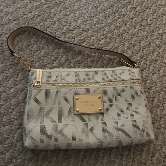 Michael Kors wristlet/purse