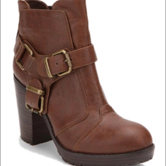 ✨FLASH SALE✨ Dolce by Dolce Vita Harness Heel Boot