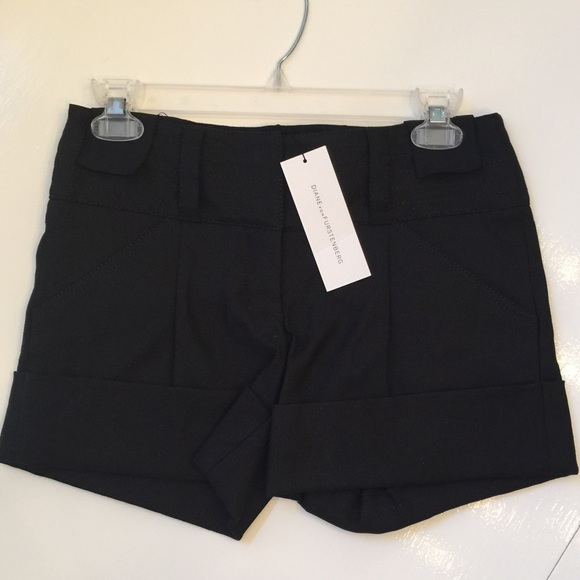 DVF Jonah Shorts in Black - Picture 2 of 3