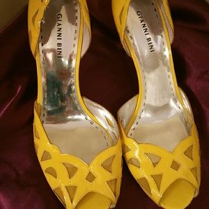 Gianni Bini Size 9 Yellow Heels