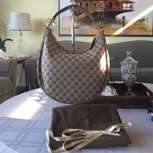 👜BNWT Gucci shoulder bag