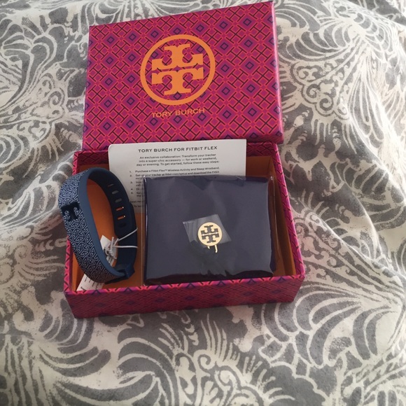 Tory Burch fir bit flex cover bracelet