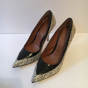 RACHEL Rachel Roy RAYCE Black White Snake pump