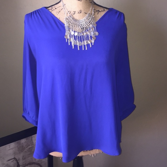 Super stylish top!