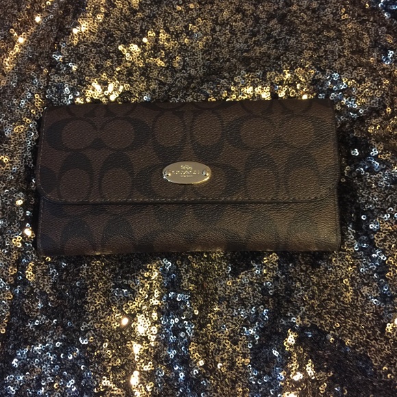 Authentic brown leather Coach wallet