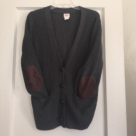 Knit gray Cardigan with elbow patches