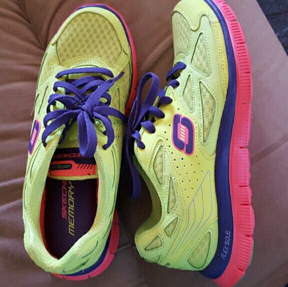 Skechers memory foam shoes