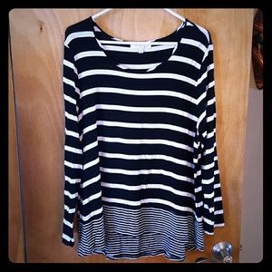 Black and white long sleeve shirt