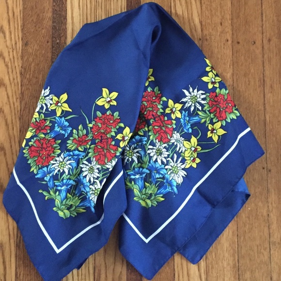 Vintage Accessories - 🎊HP🎊 Vintage 70s Polyester Scarf