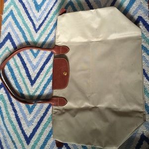 Tan Longchamp Le Pliage large Look-Alike